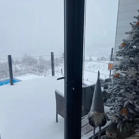 Under Sky - з теплим басейном ,чаном-джакузі, панорамною ванною та Playstation 5 * סלאבסקה